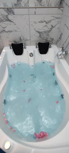 JACUZZI BELLE VIEW SINAIA-free parking